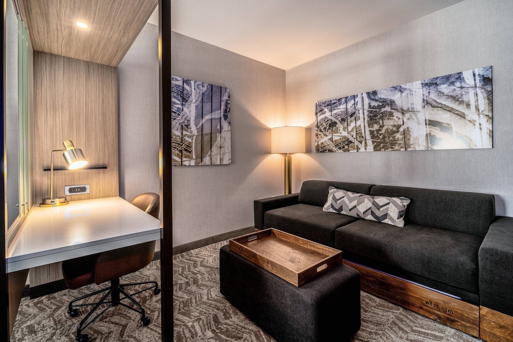 Suite, Multiple Beds - Photo 1