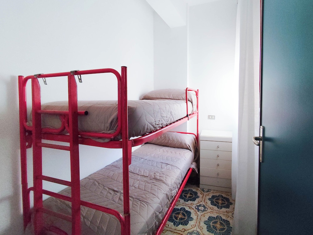 Apartment, 2 Bedrooms, Balcony, City View photo 3
