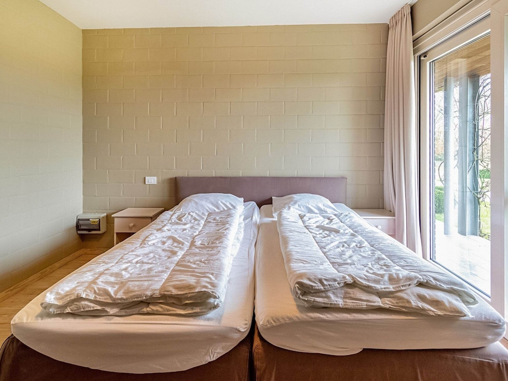 Classic House, 4 Bedrooms photo 1