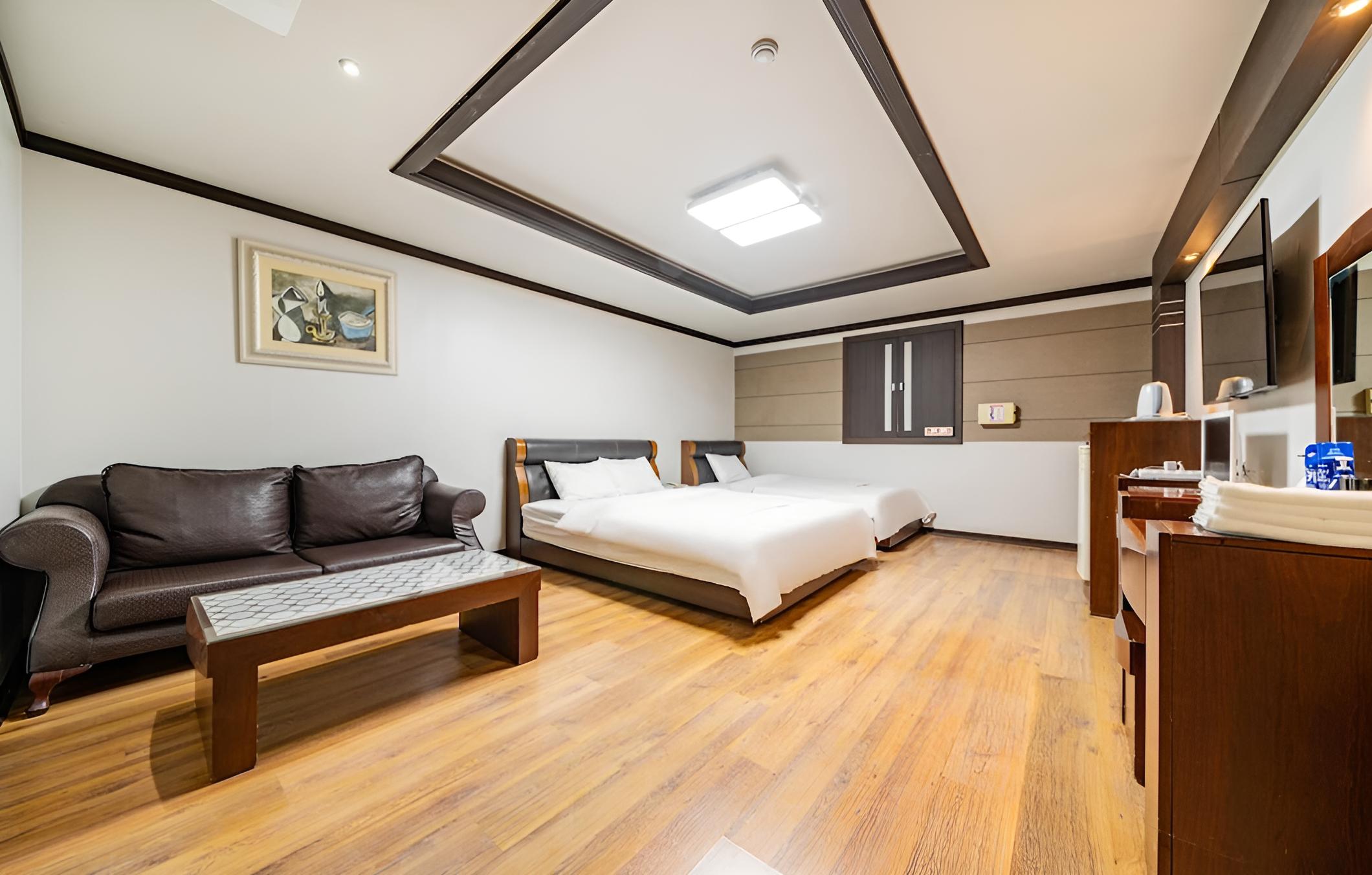 Room (Special Room) - Photo 4