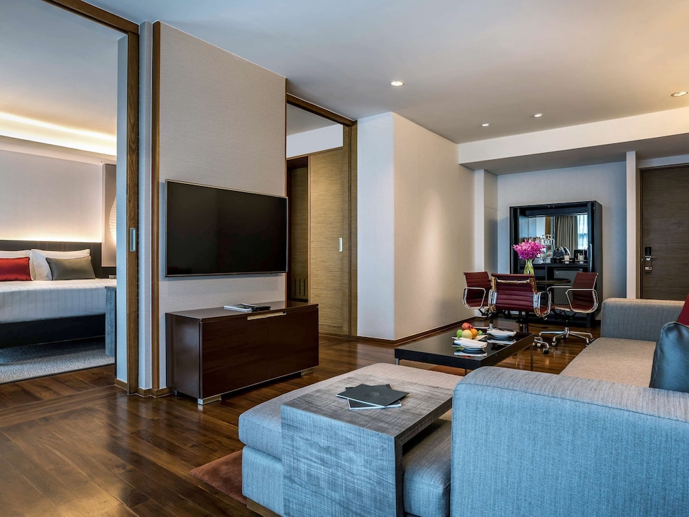 Executive Suite Room, Lounge Access, 1 King Bed, High Floor