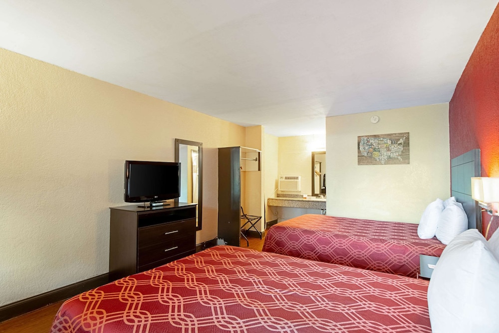 Standard Room, Non Smoking - Photo 2