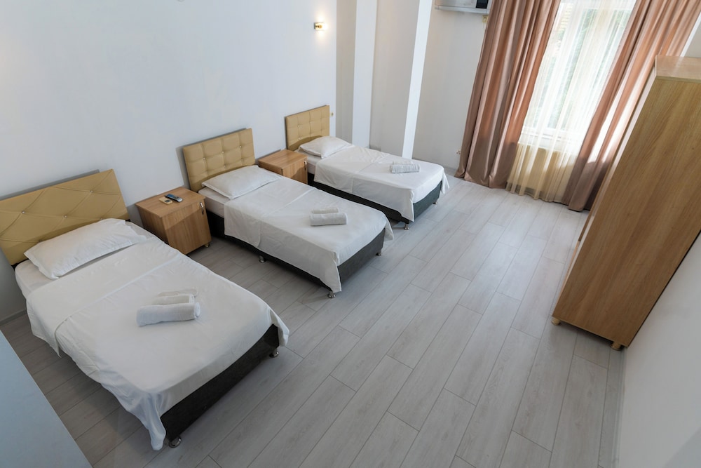 Standard Triple Room, Mountain View