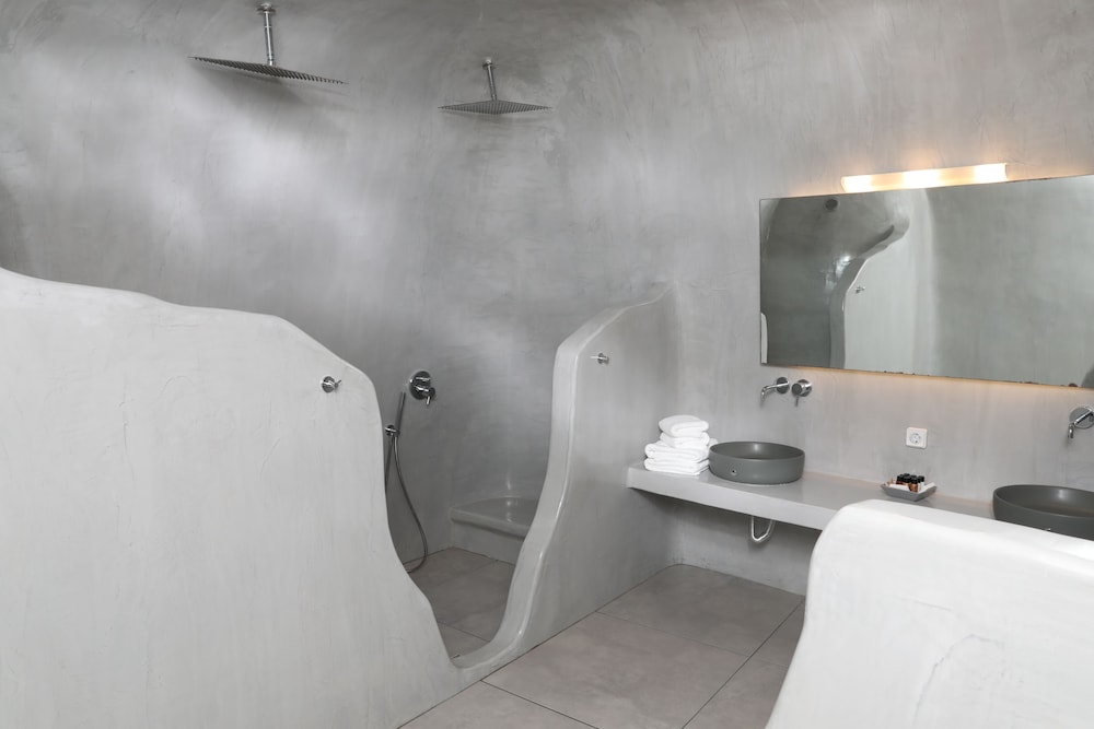 Panoramic Suite, 1 Queen Bed, Sea View - Photo 9