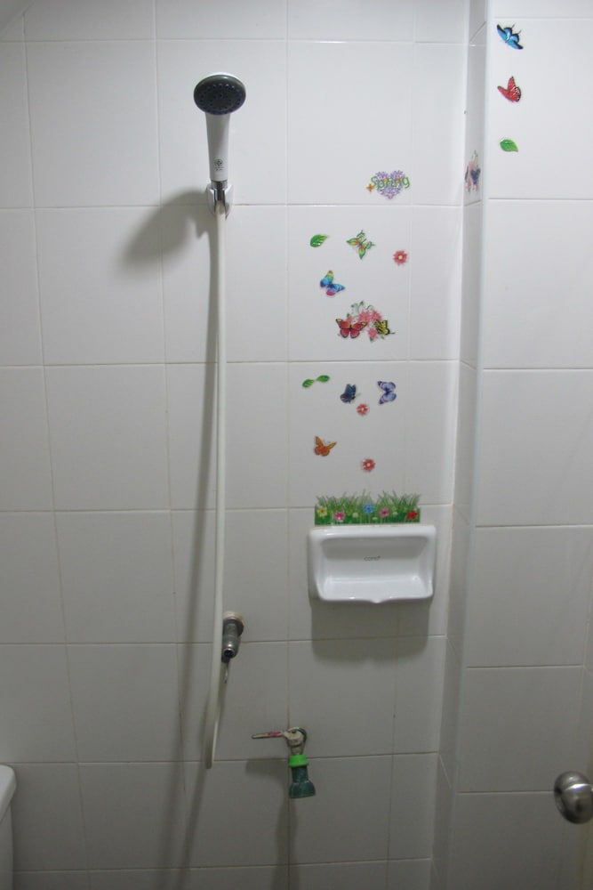 Standard Quadruple Room, 1 Bedroom, Non Smoking, Ground Floor photo 2