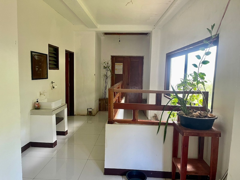 Basic Shared Dormitory, Sea View photo 2