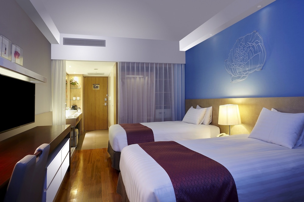 Standard Twin Room, Women only photo 3