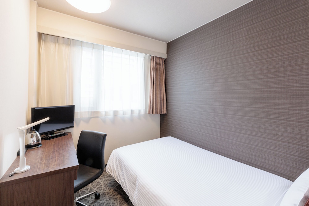 Small Double Room for 2 Guests, Non Smoking [Only 1 single bed] (Smoking Preference can't be request