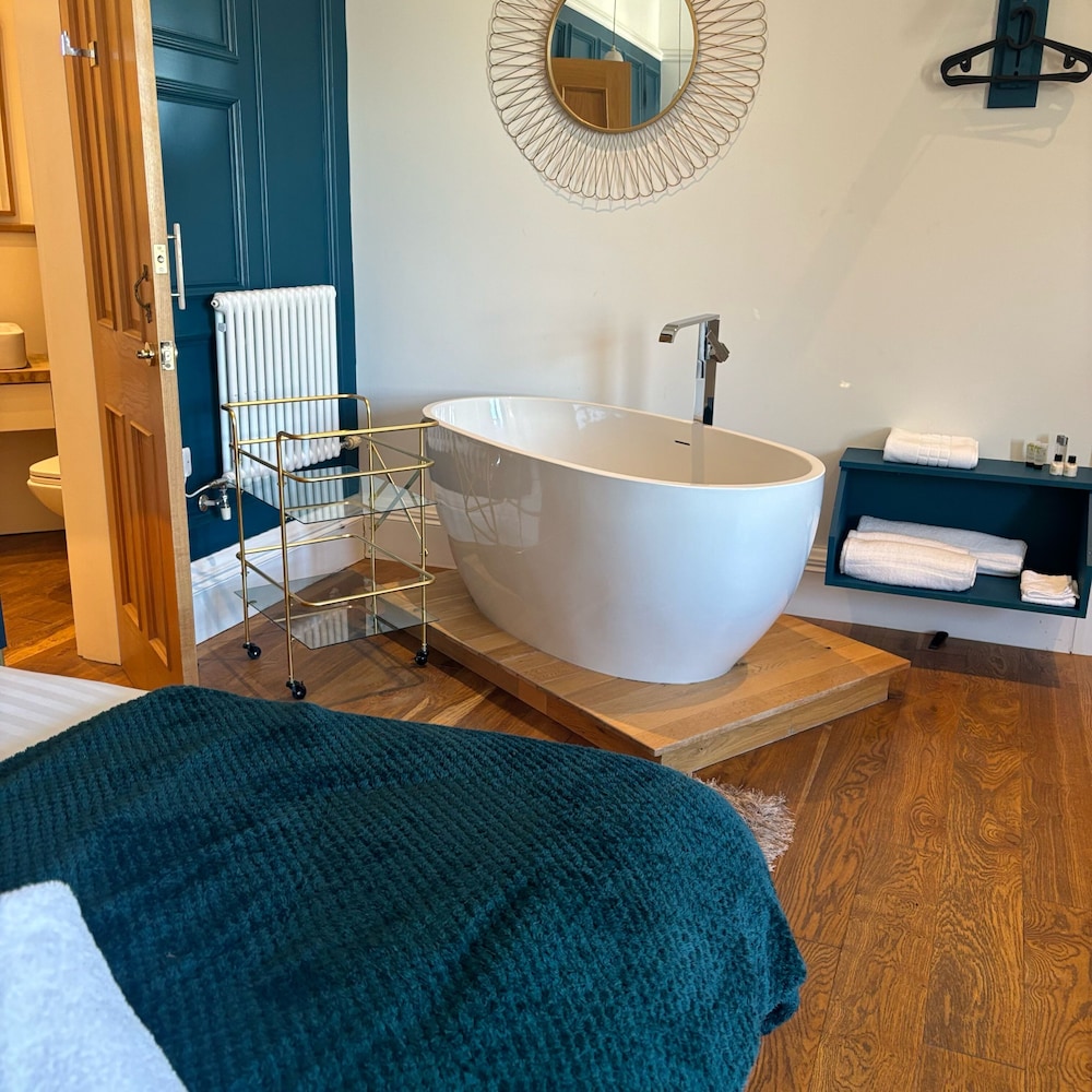 Suite, 1 King Bed