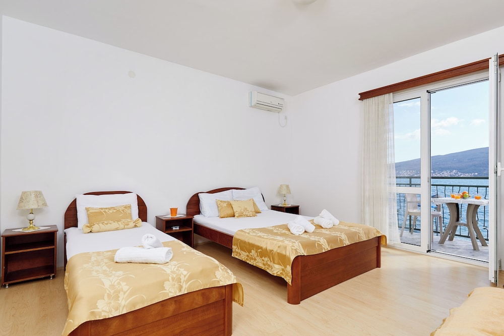 Panoramic Studio, Sea View