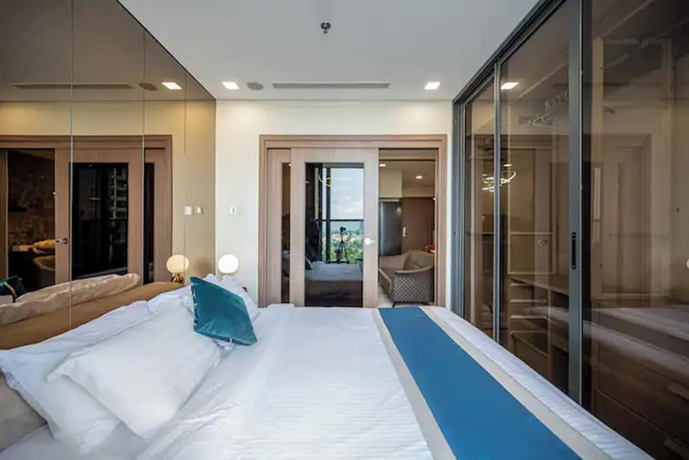 Presidential Suite, 2 Bedrooms, Connecting Rooms, City View