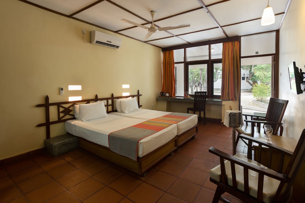 Standard Room ( A/C )