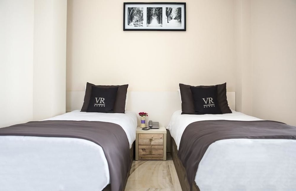 Standard Double or Twin Room photo 1