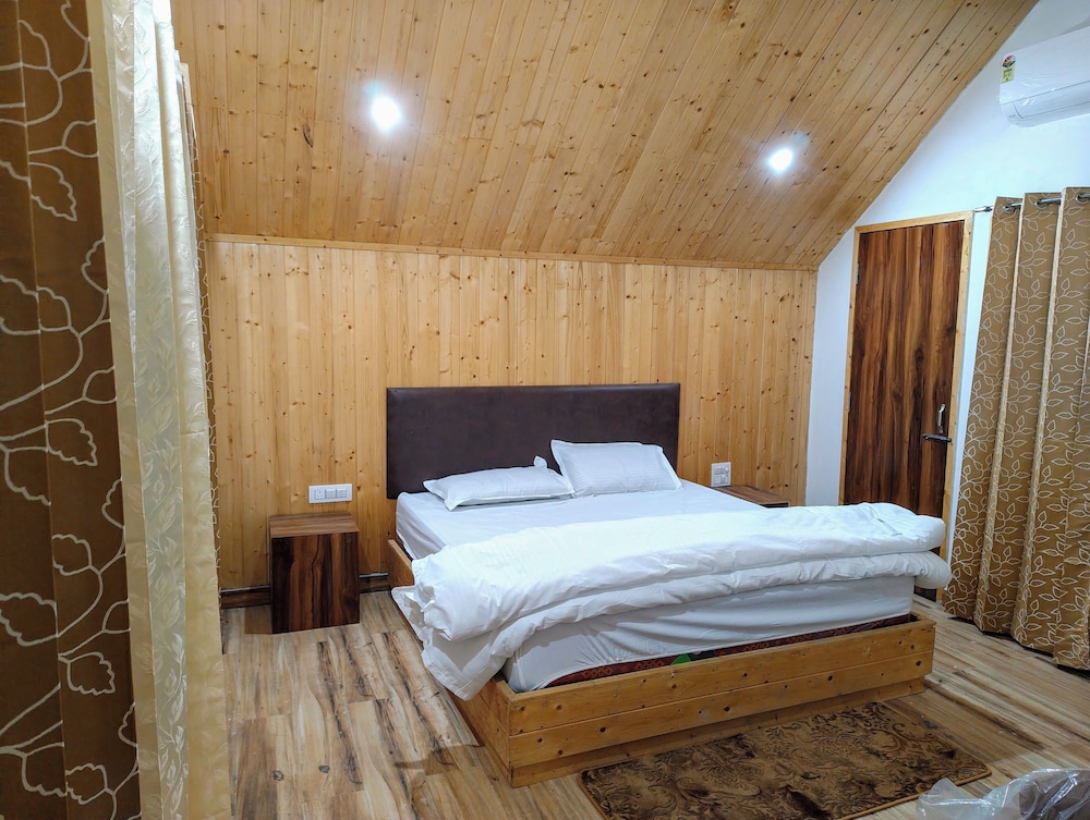 Deluxe Single Room, Balcony, River View photo 2