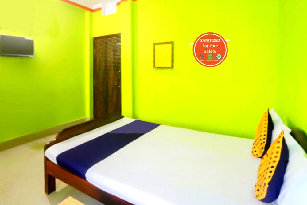 Deluxe Double Bed Room Non Ac - Photo 3