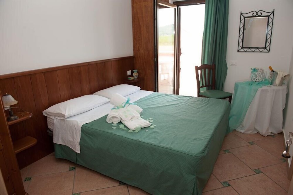 Double or Twin Room photo 1