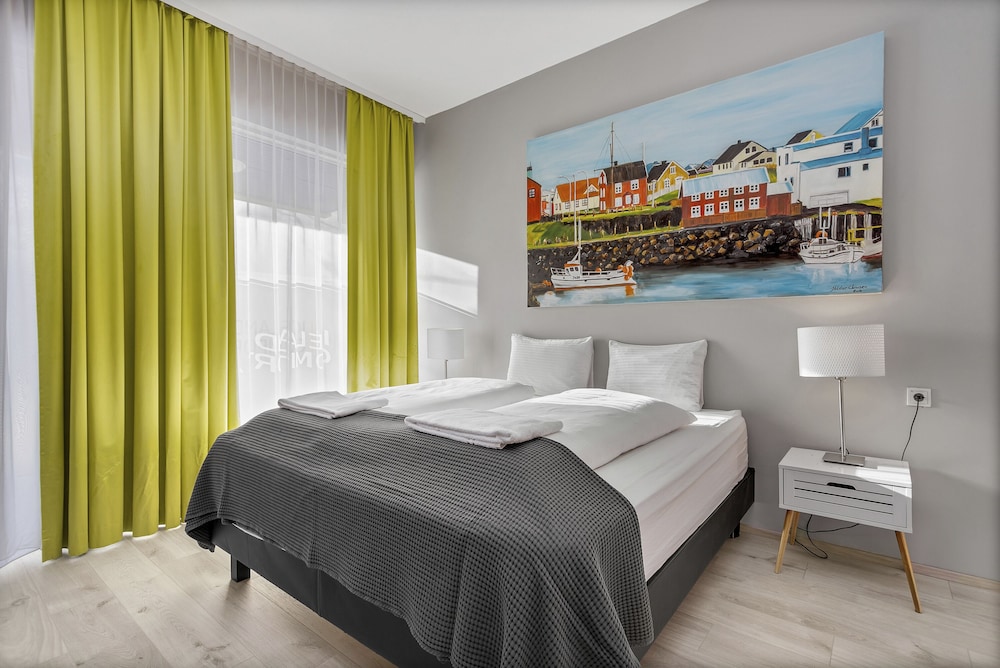 Studio, Multiple Beds - Three Adults - Photo 19