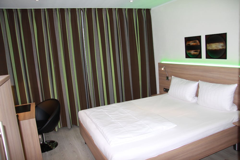Classic Single Room