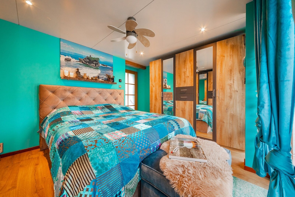 Cabin photo 2