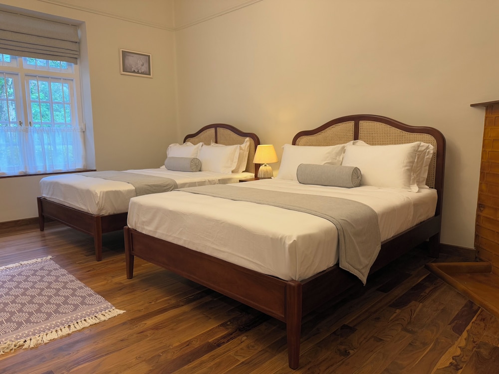 Standard Suite, Courtyard View photo 1