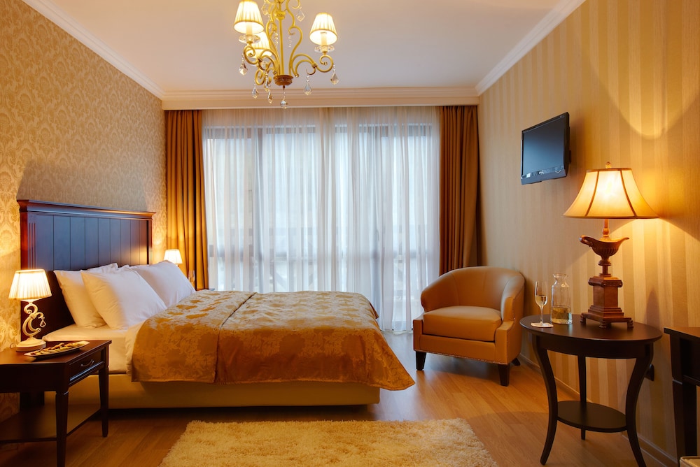 Alpine Executive Room photo 3