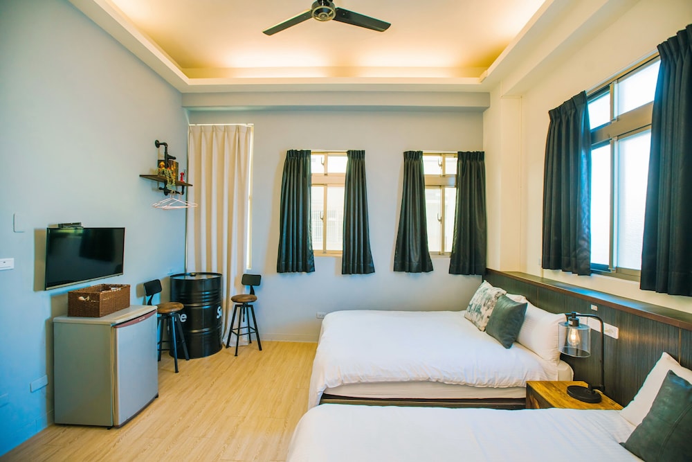 Deluxe Quadruple Room - Photo 5