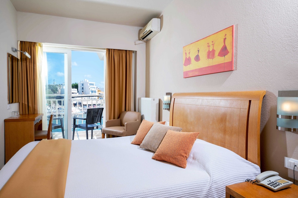 Double or Twin Room, Beach View