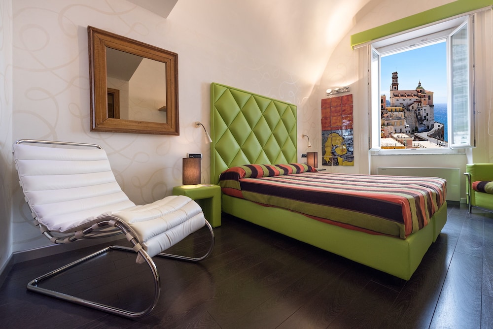 Classic Double Room, Jetted Tub, Partial Sea View - Photo 5
