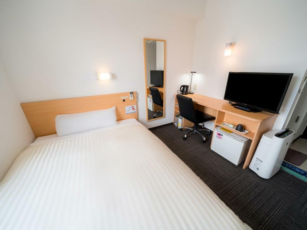 2 Rooms Adjacent, Smoking (No housekeeping)