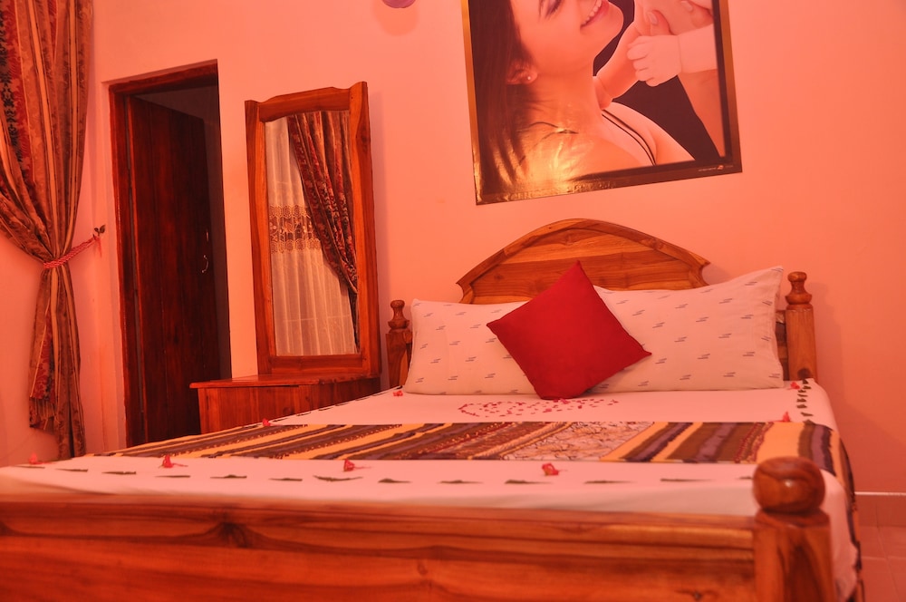 Basic Double Room photo 2