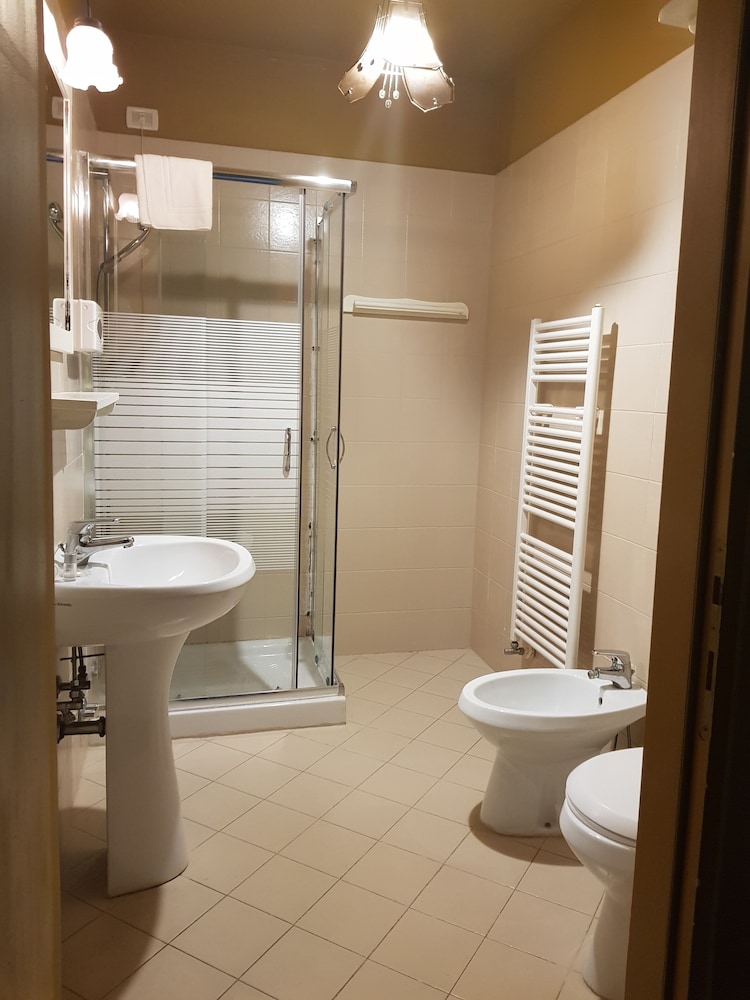 Double or Twin Room, Non Smoking photo 2