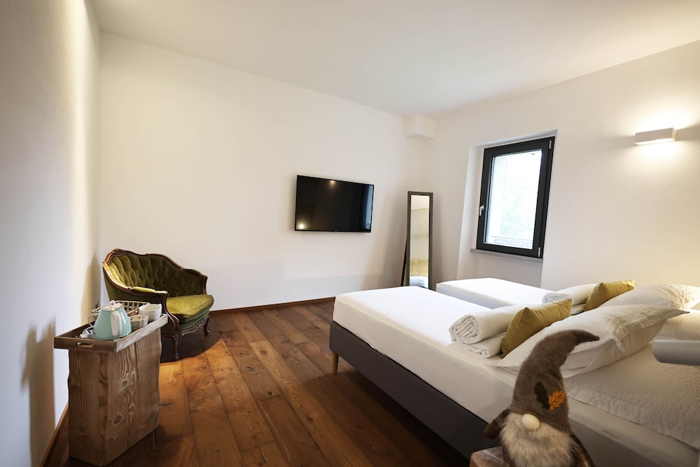 Classic Double or Twin Room photo 3