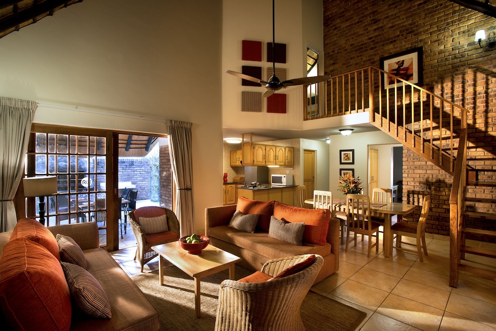 Three Bedroom Chalet 300 photo 2