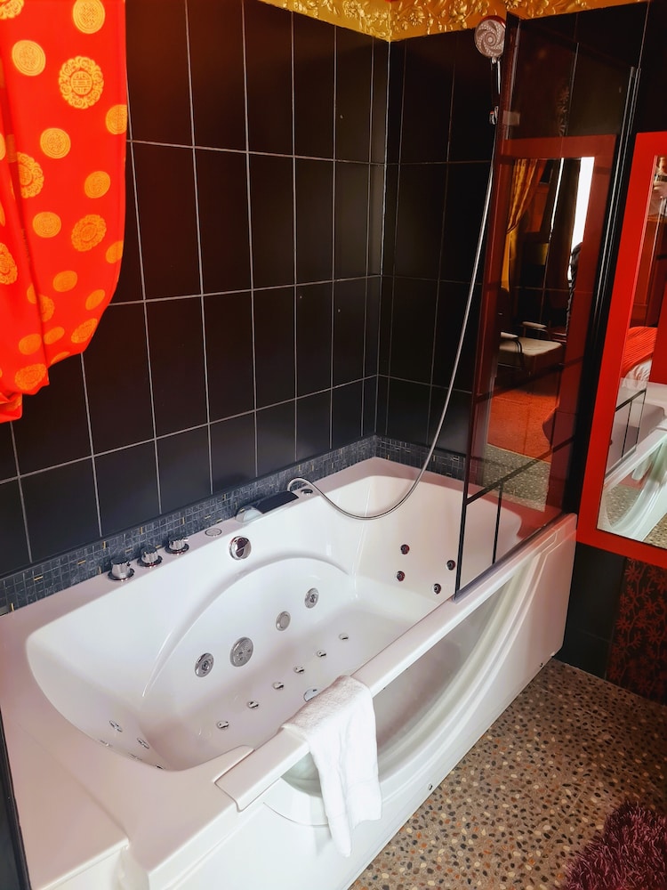 Exclusive Double or Twin Room, 1 King Bed photo 3