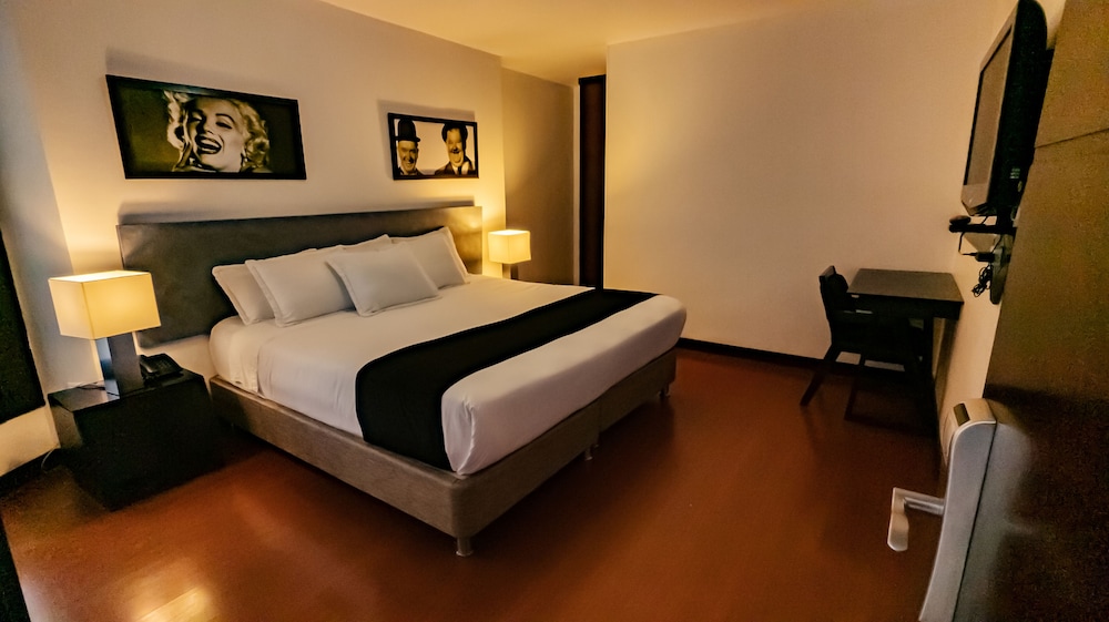 Standard Double Room - Photo 10