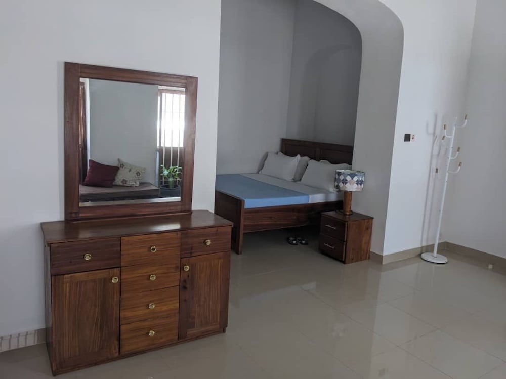 Deluxe Room with Private Bathroom