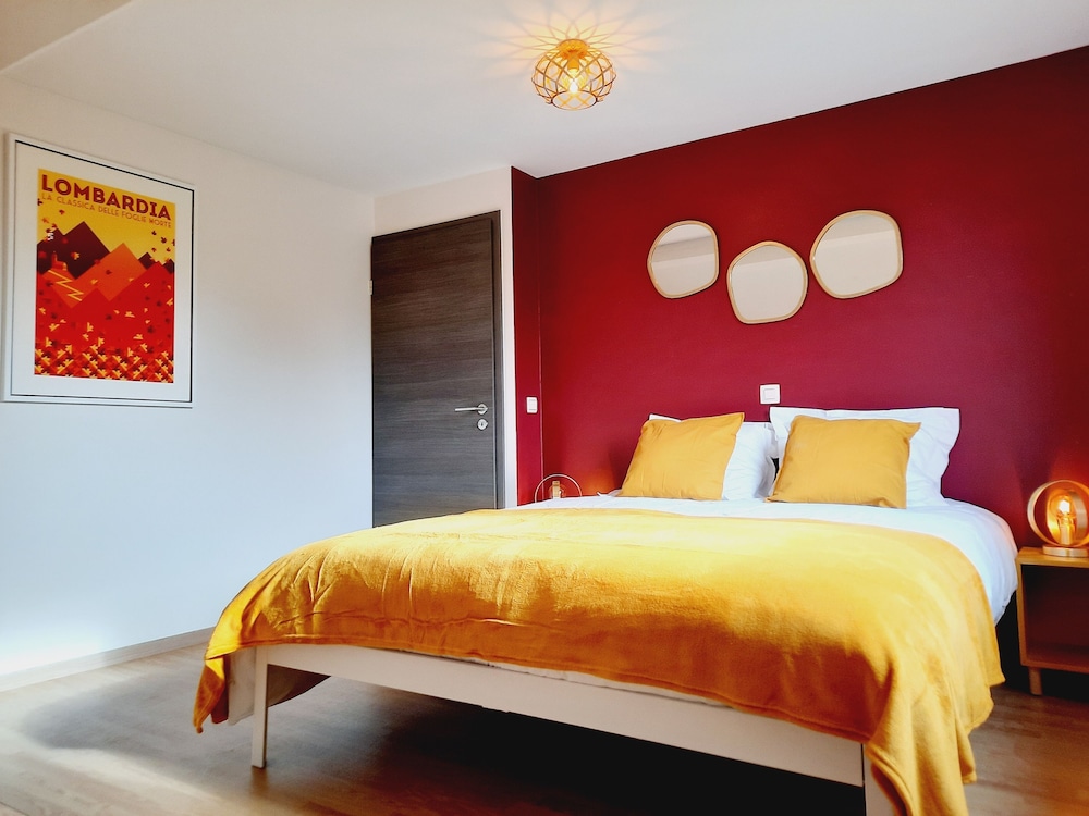 Classic House, Ensuite photo 2