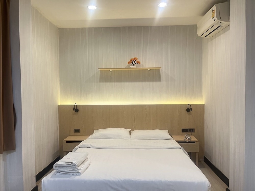 Standard Double or Twin Room, Non Smoking photo 3