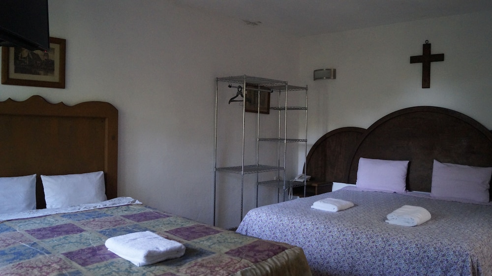 Classic Quadruple Room