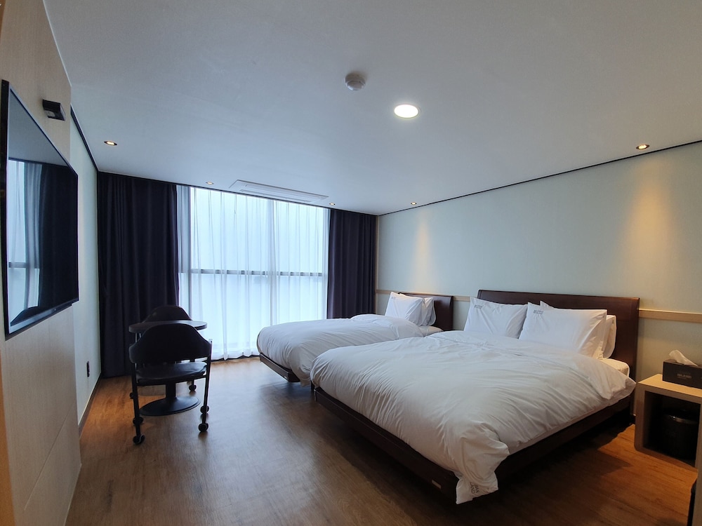 Twin Room, Non Smoking, Ocean View - Photo 1