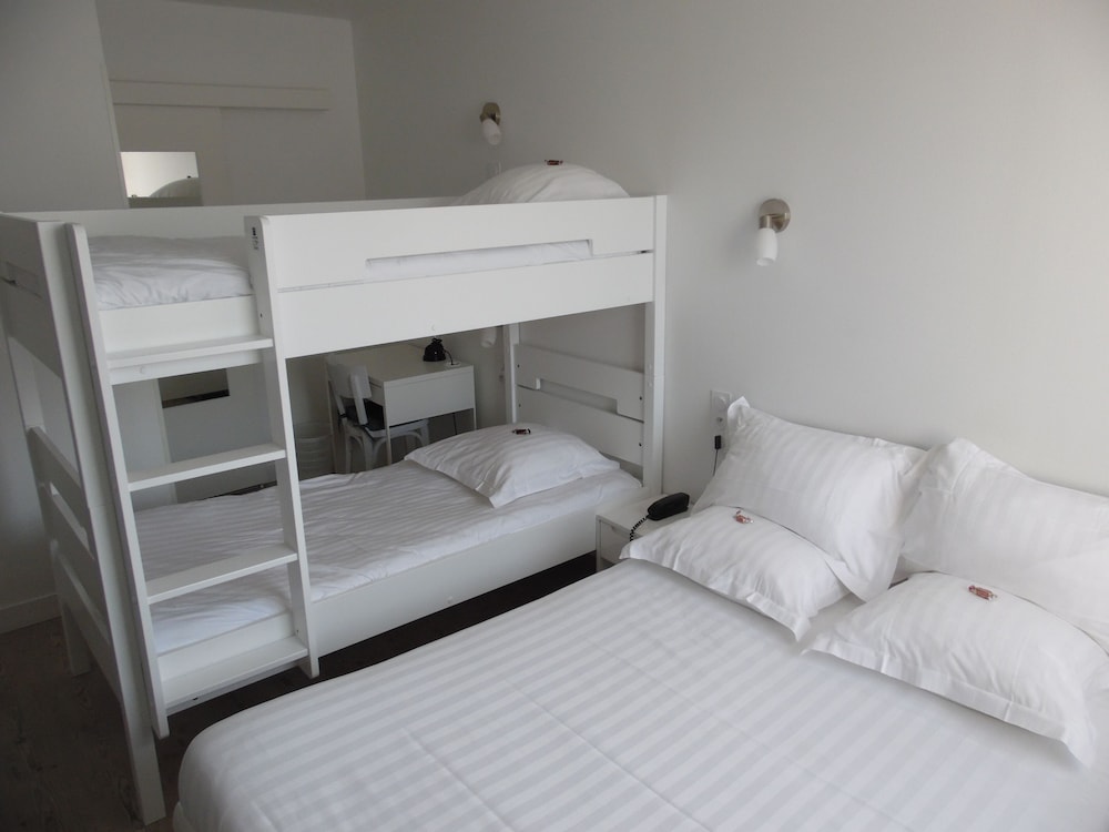 Standard Quadruple Room - Photo 1