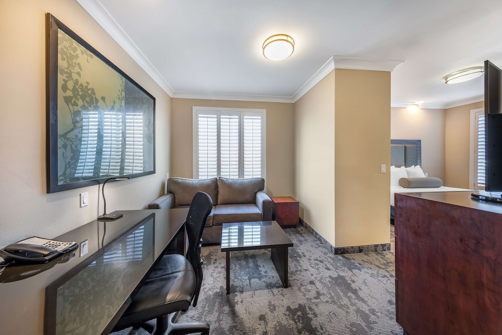 Best Western PLUS Avita Suites, Photo 4
