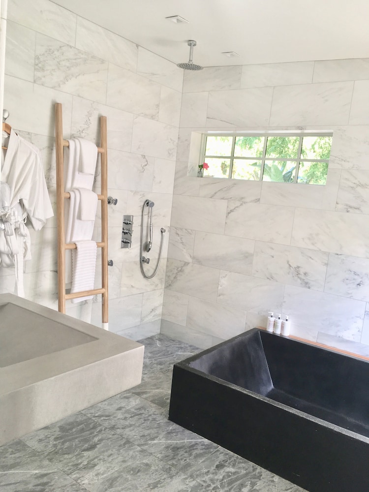 The Petit Lagoon Suite photo 2