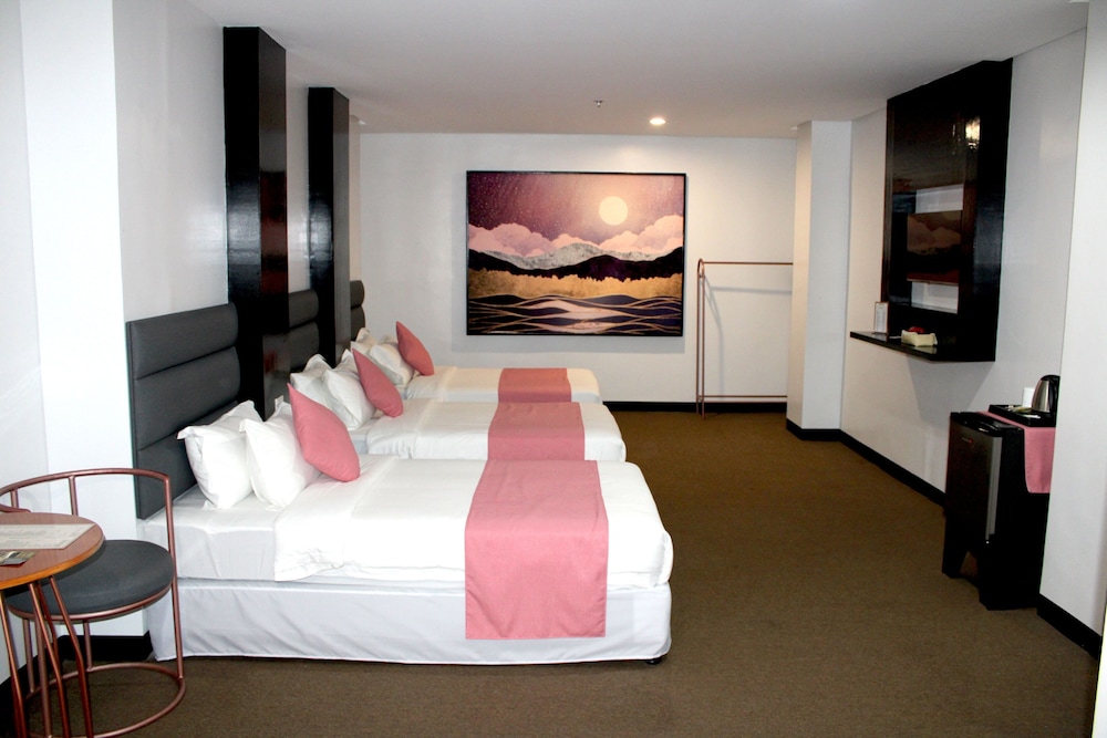 Family Room photo 1