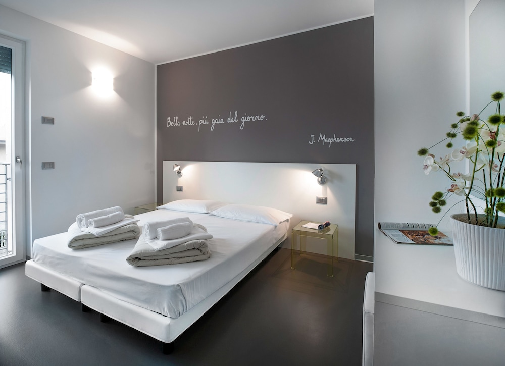 Apartment, 2 Bedrooms, Private Bathroom (3-6 Pax) photo 1