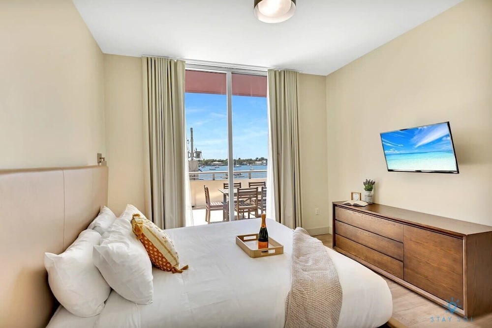 Condo, 2 Bedrooms, Terrace, Bay View