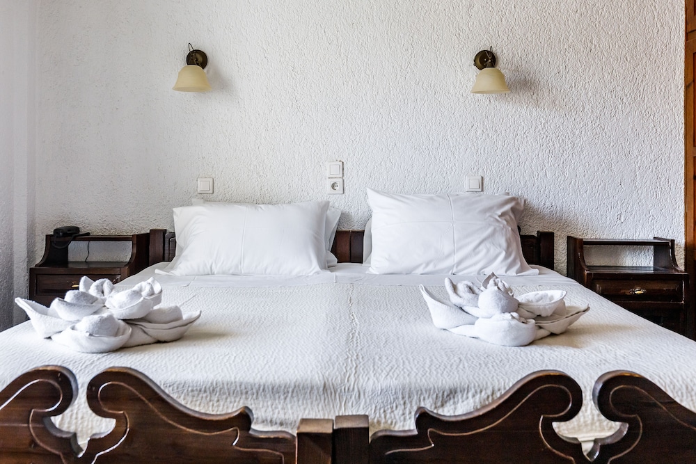 Triple Room, 1 Bedroom photo 3
