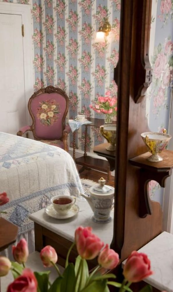 Lily Langtry photo 3