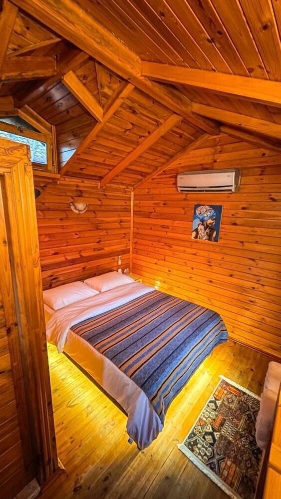 Standard Bungalow, 1 King Bed, Garden View photo 1