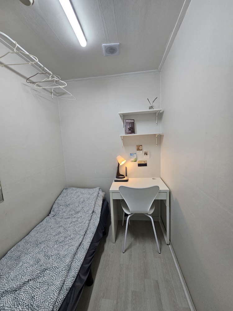 Deluxe Room, Women only, Non Smoking, Shared Bathroom(320)(Self check-In Hotel,Please contact HOTEL)